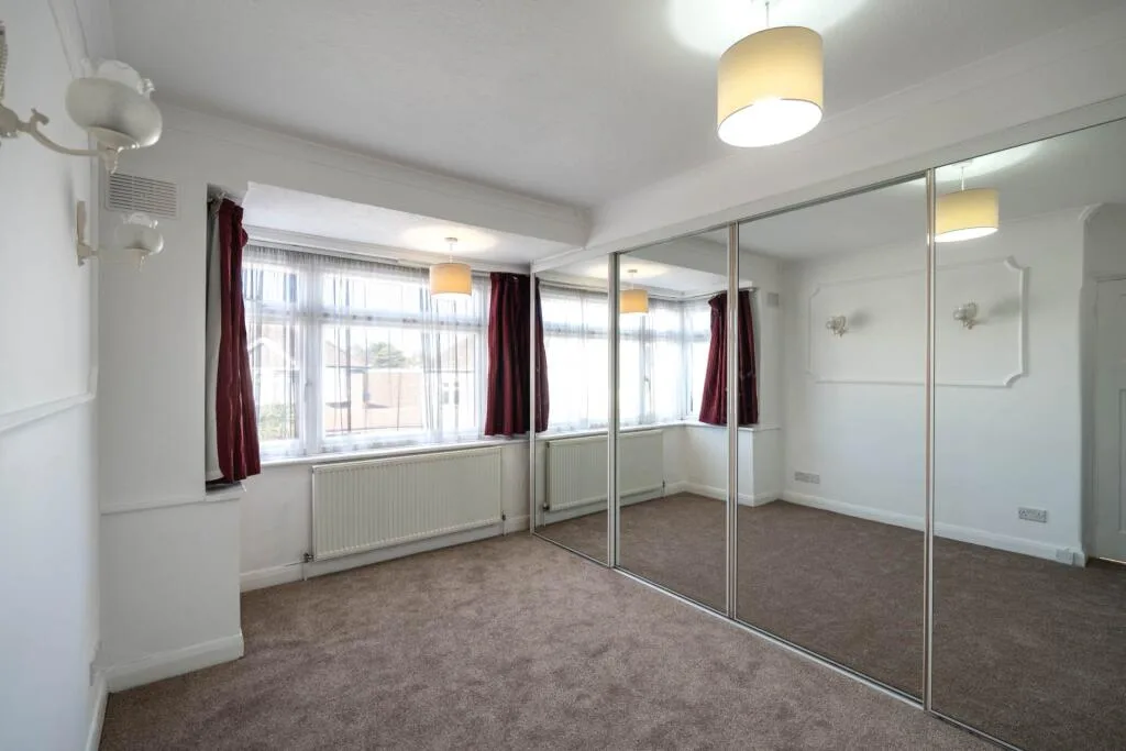 3 bedroom semi-detached house for rent