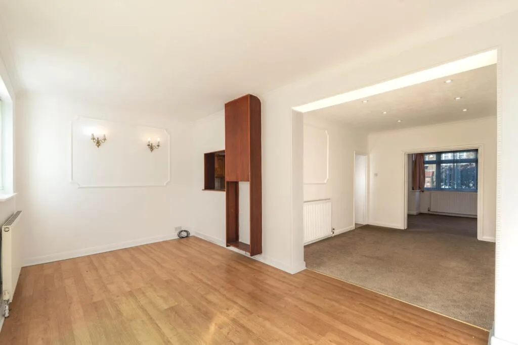 3 bedroom semi-detached house for rent