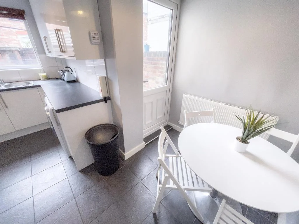 4 bedroom terraced house for rent