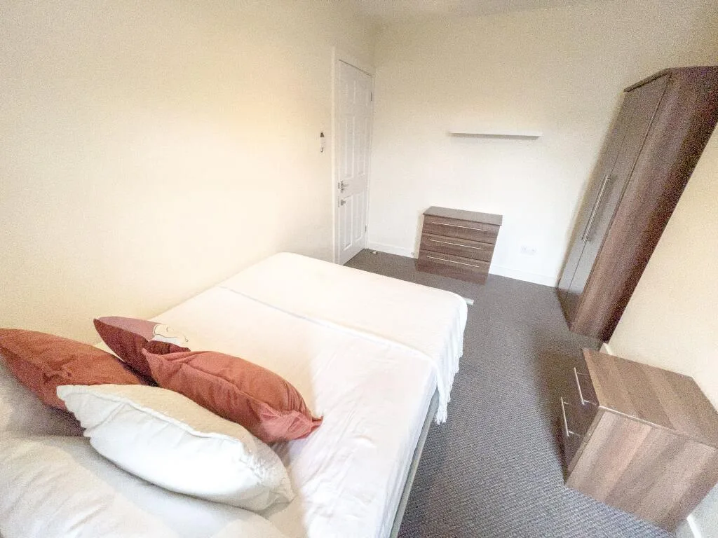 4 bedroom terraced house for rent