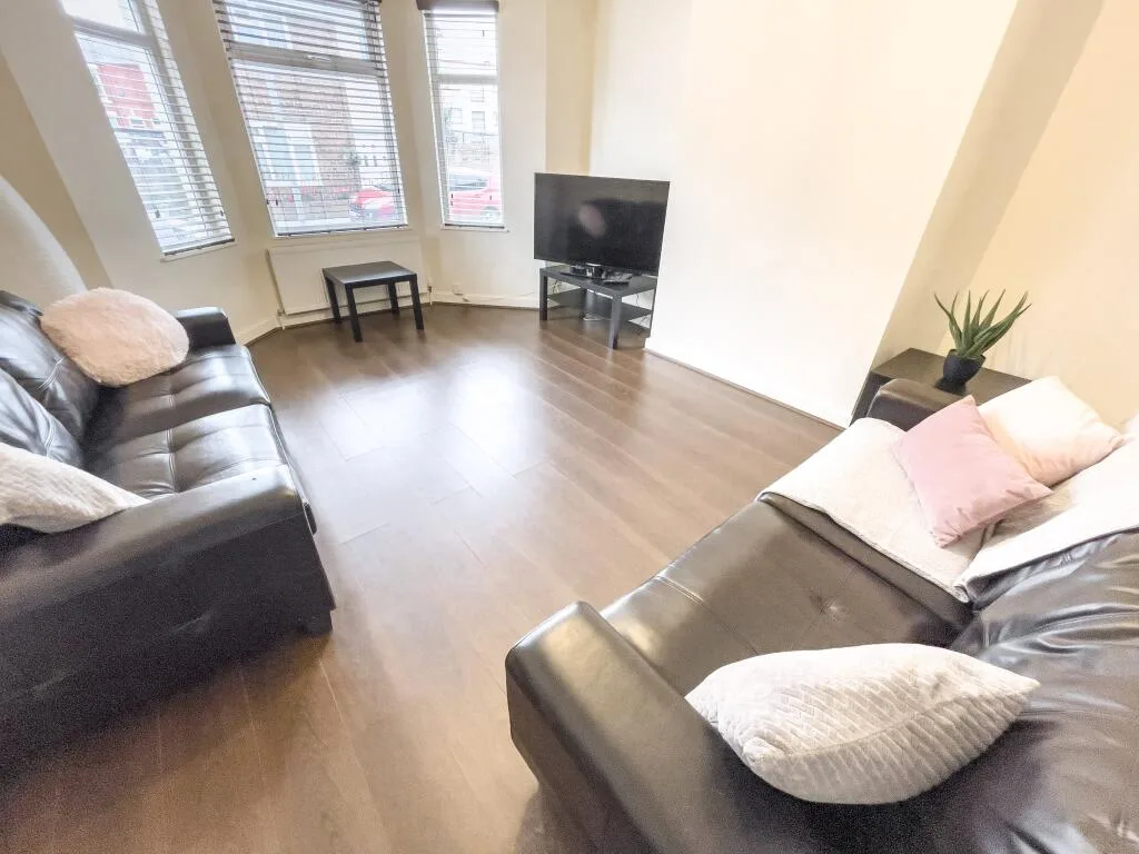 4 bedroom terraced house for rent