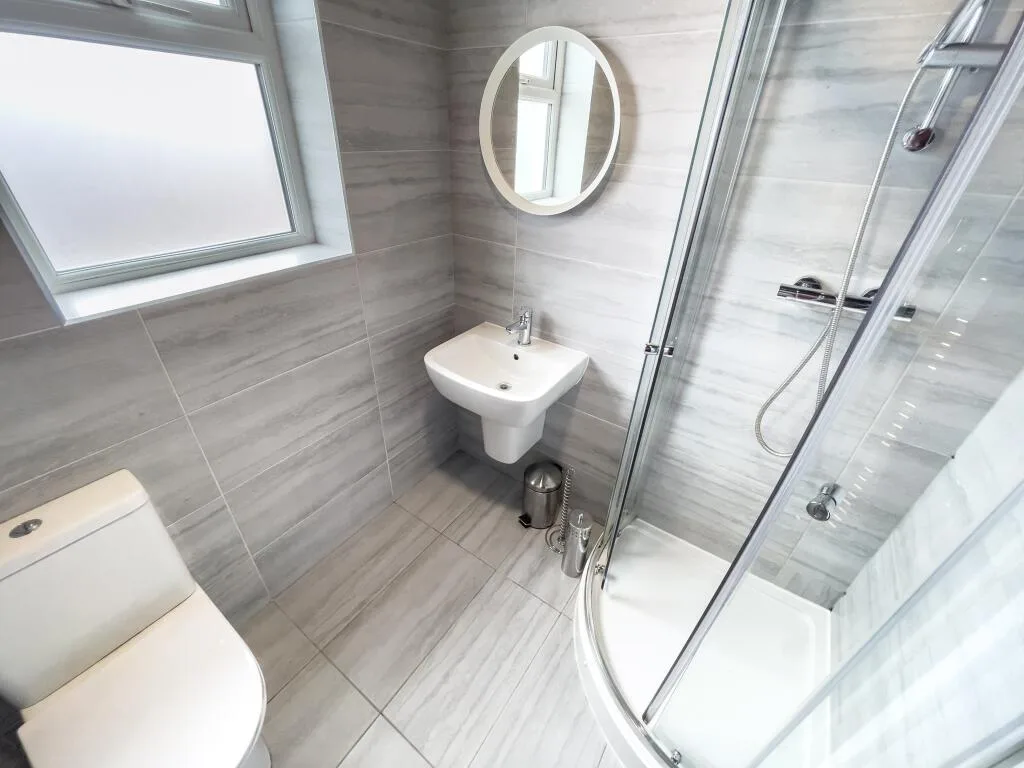 6 bedroom terraced house for rent