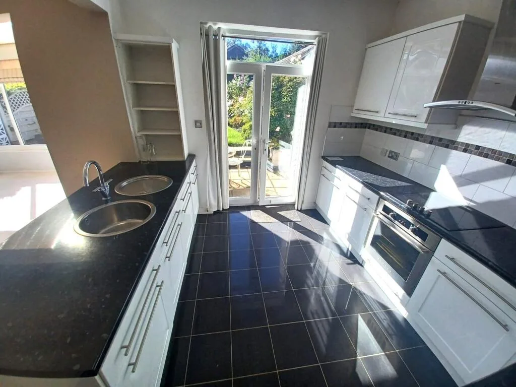 1 bedroom semi-detached house for rent