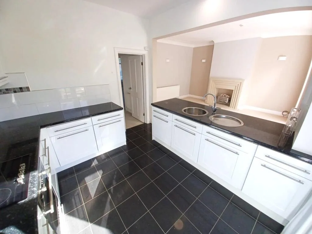1 bedroom semi-detached house for rent