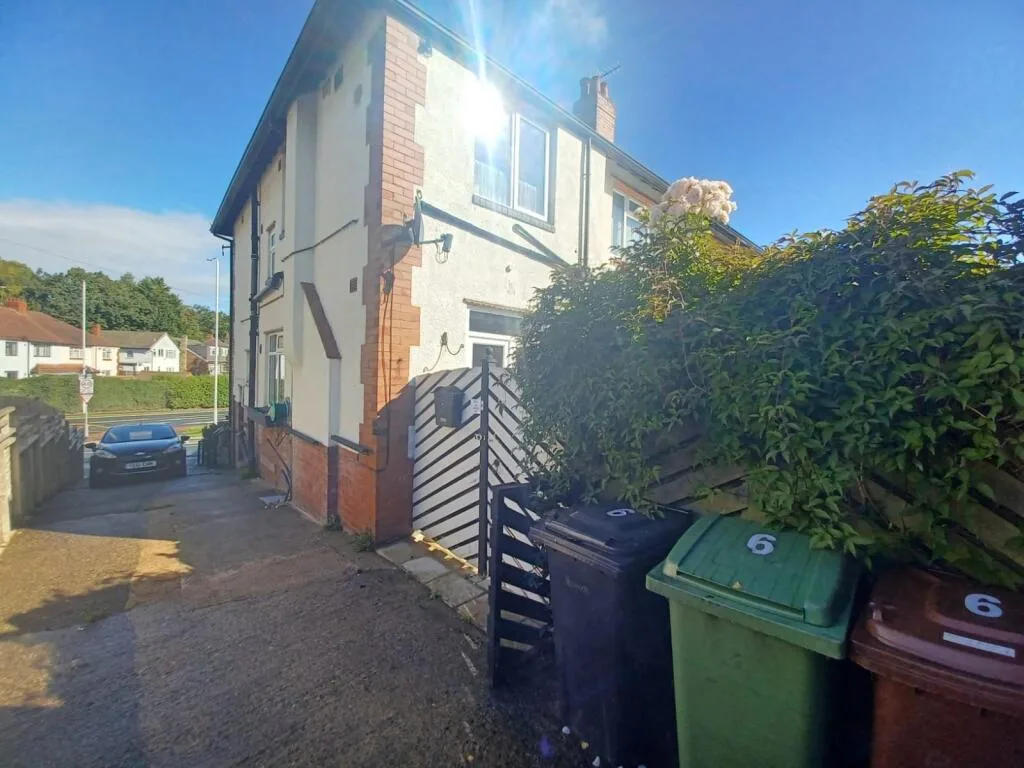 1 bedroom semi-detached house for rent