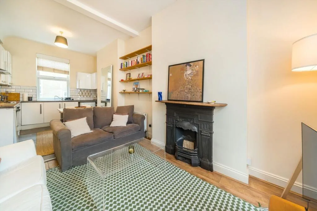 2 bedroom flat for rent