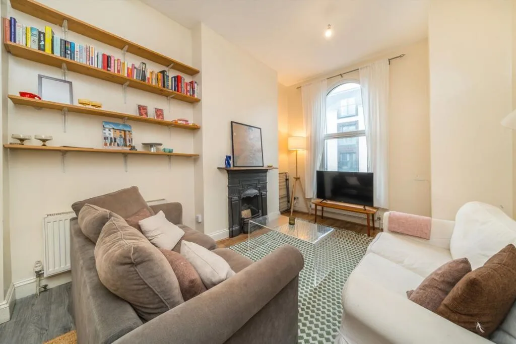 2 bedroom flat for rent