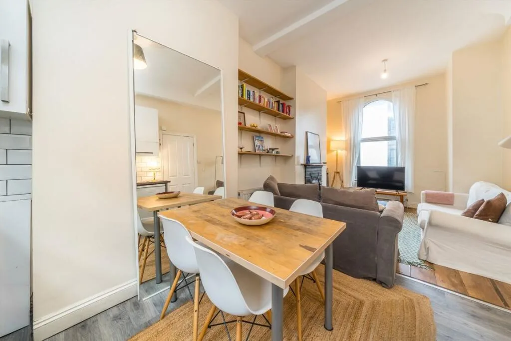 2 bedroom flat for rent