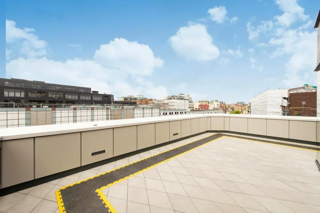 2 bedroom maisonette for rent