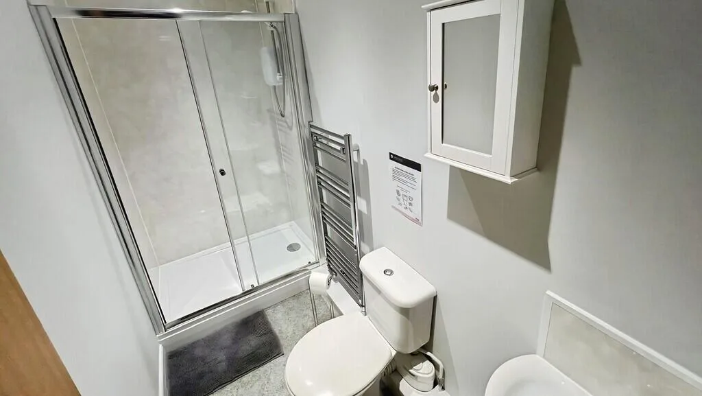 5 bedroom terraced house for rent
