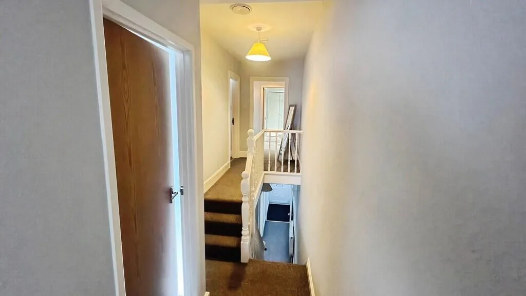5 bedroom terraced house for rent