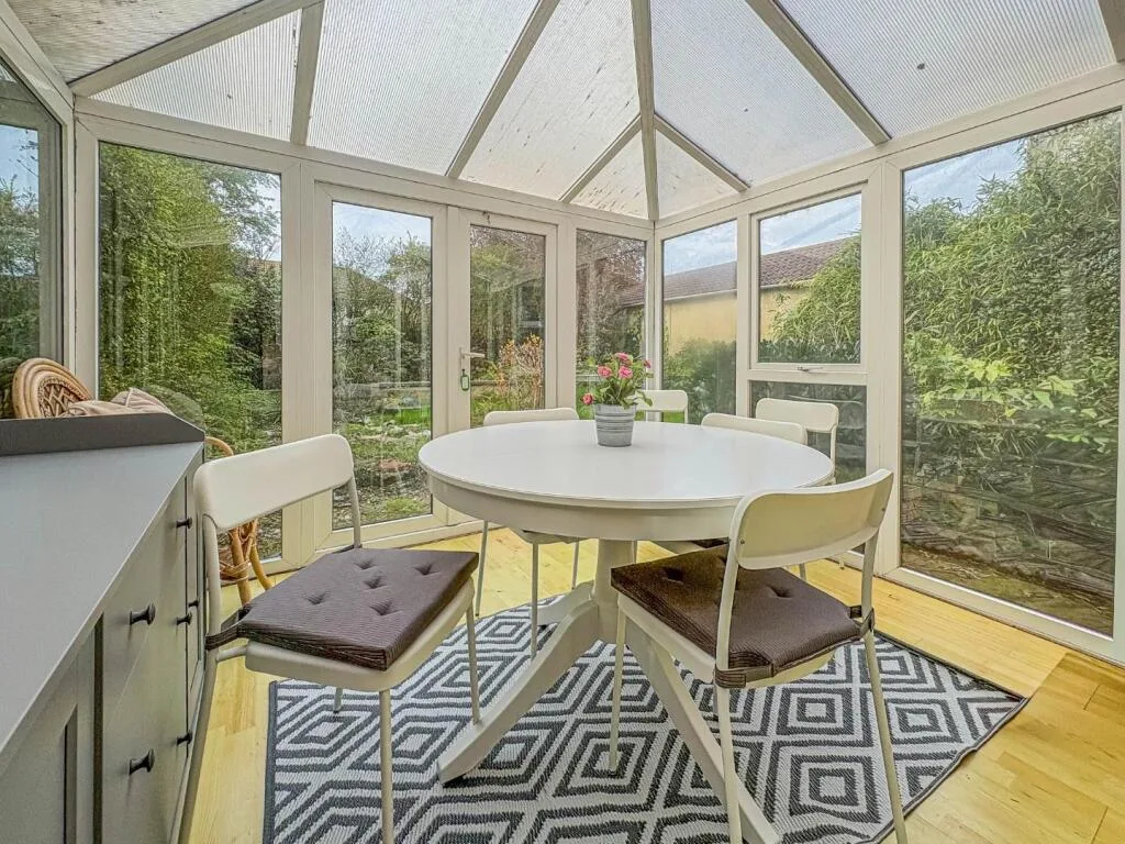 3 bedroom semi-detached house for rent