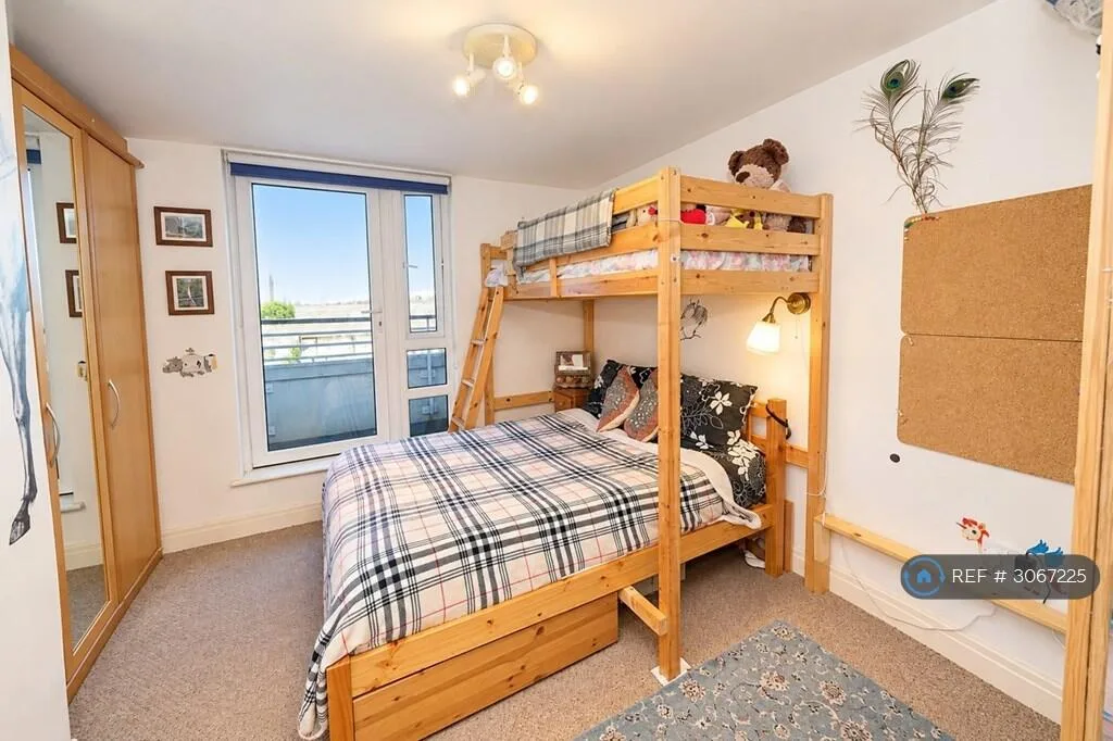 3 bedroom flat for rent