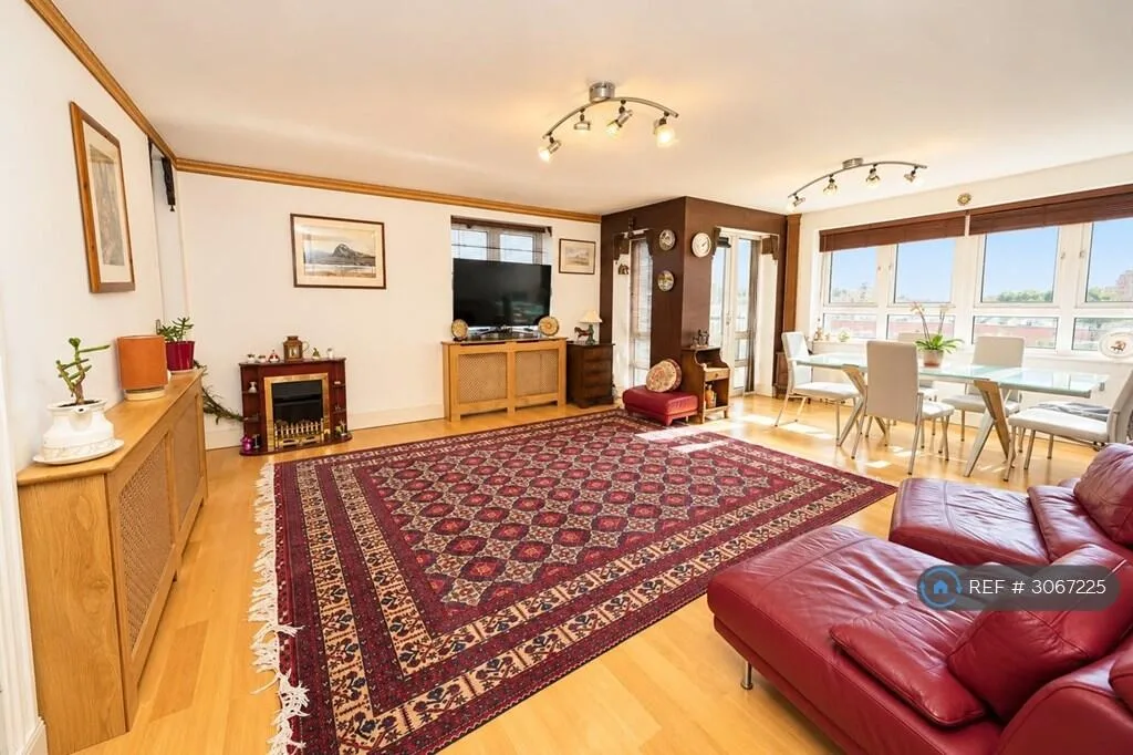 3 bedroom flat for rent
