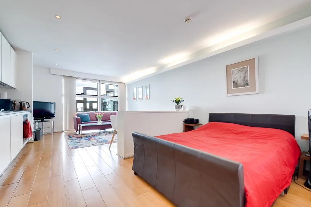 Studio flat for rent