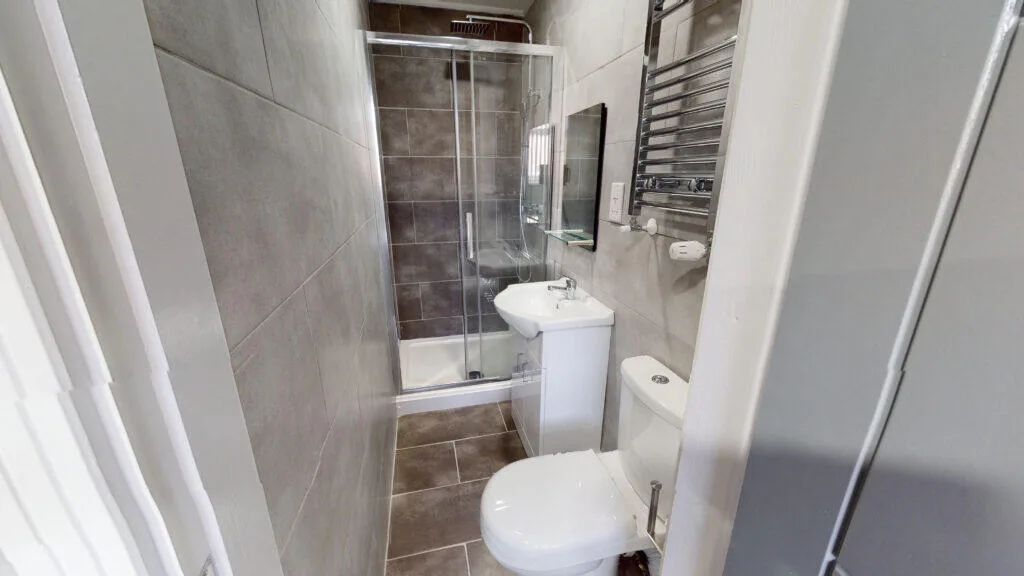 6 bedroom house for rent