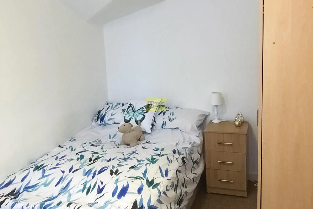 7 bedroom terraced house for rent