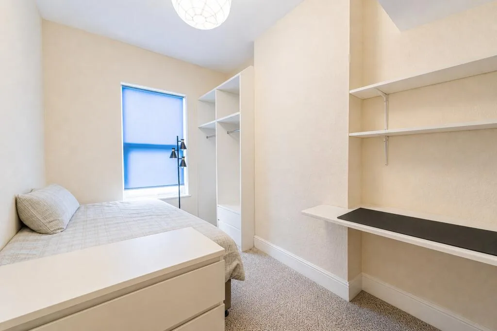 8 bedroom terraced house for rent
