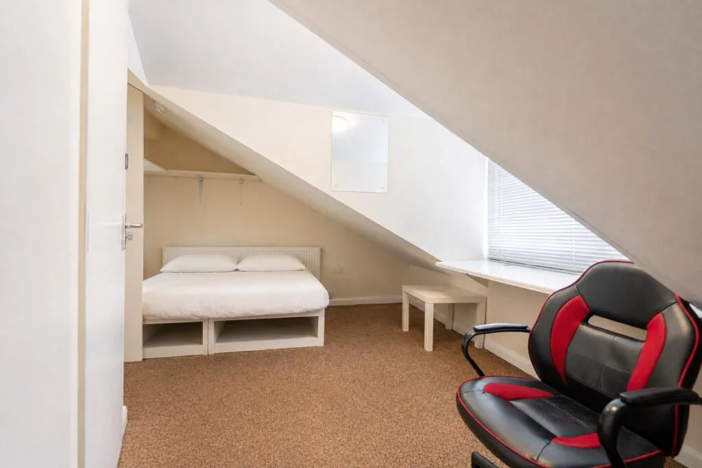 8 bedroom terraced house for rent