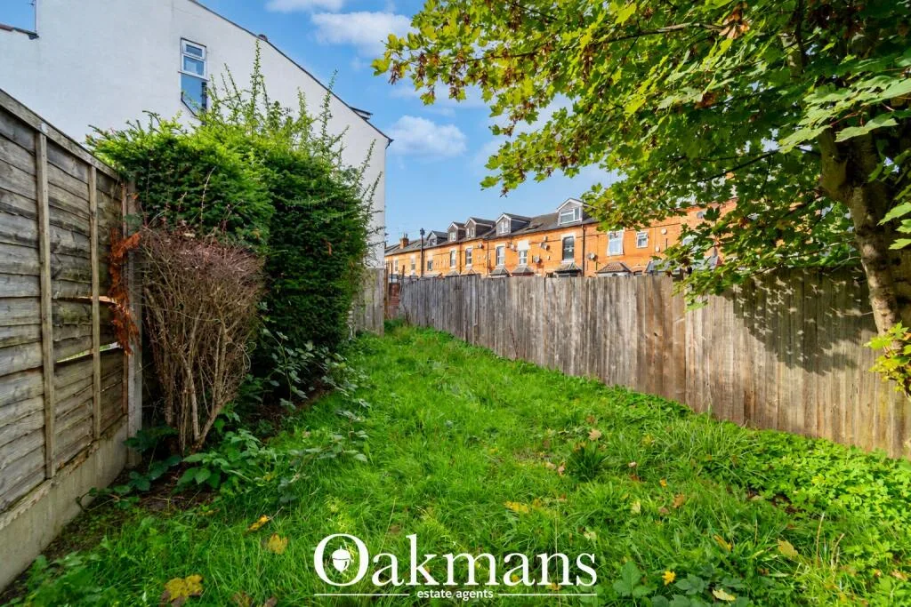 8 bedroom terraced house for rent