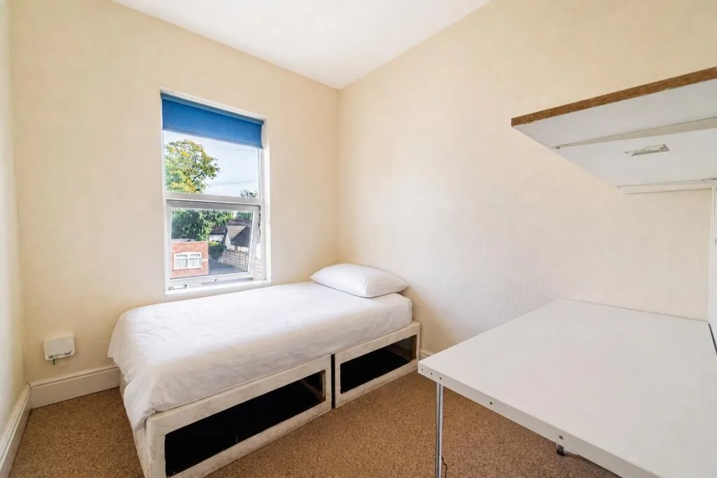 8 bedroom terraced house for rent