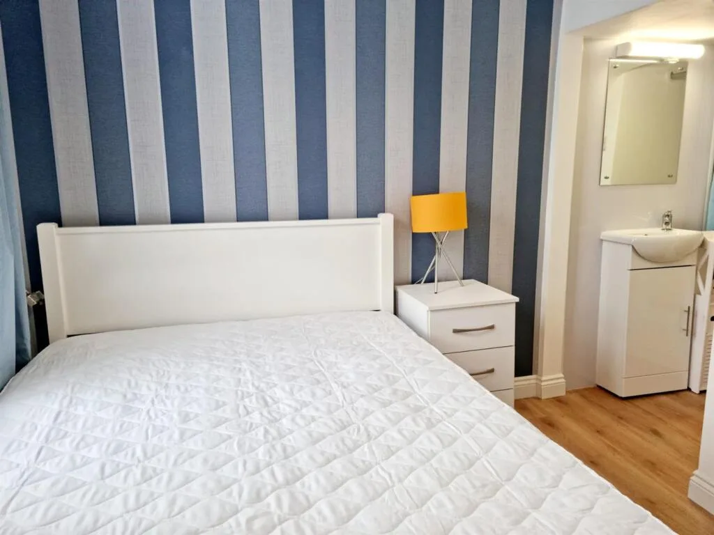 4 bedroom terraced house for rent