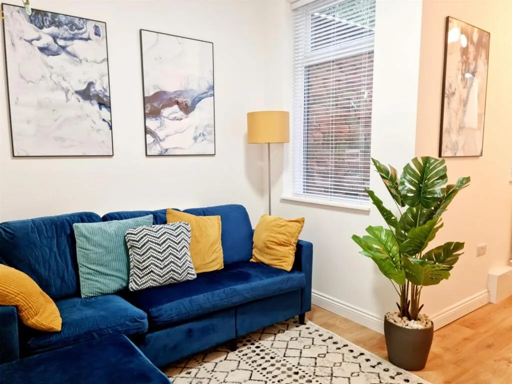 4 bedroom terraced house for rent