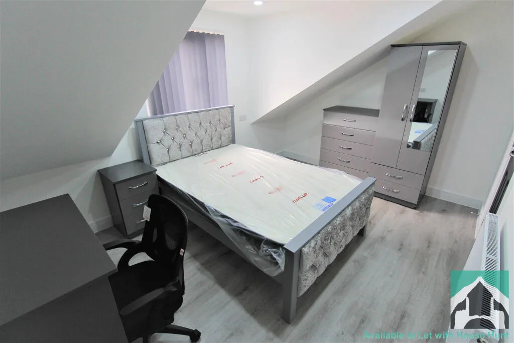 6 bedroom house for rent