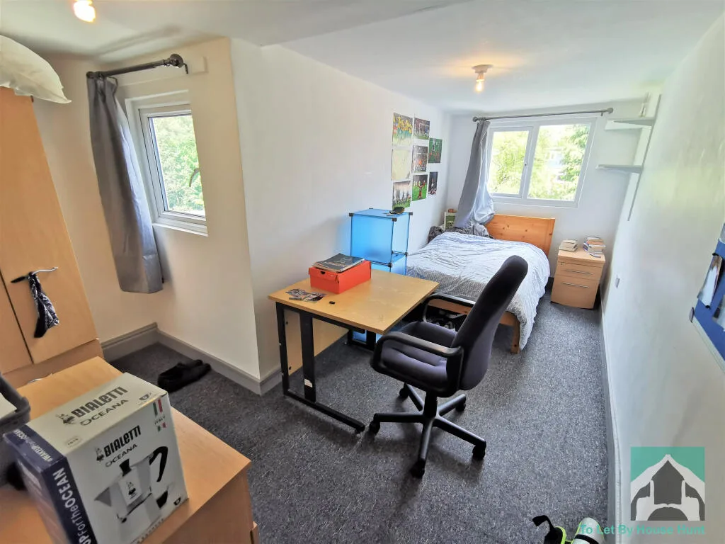 6 bedroom terraced house for rent