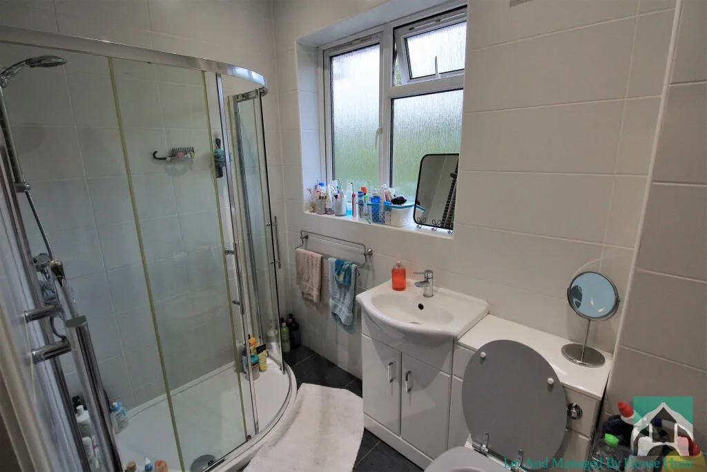 5 bedroom house for rent