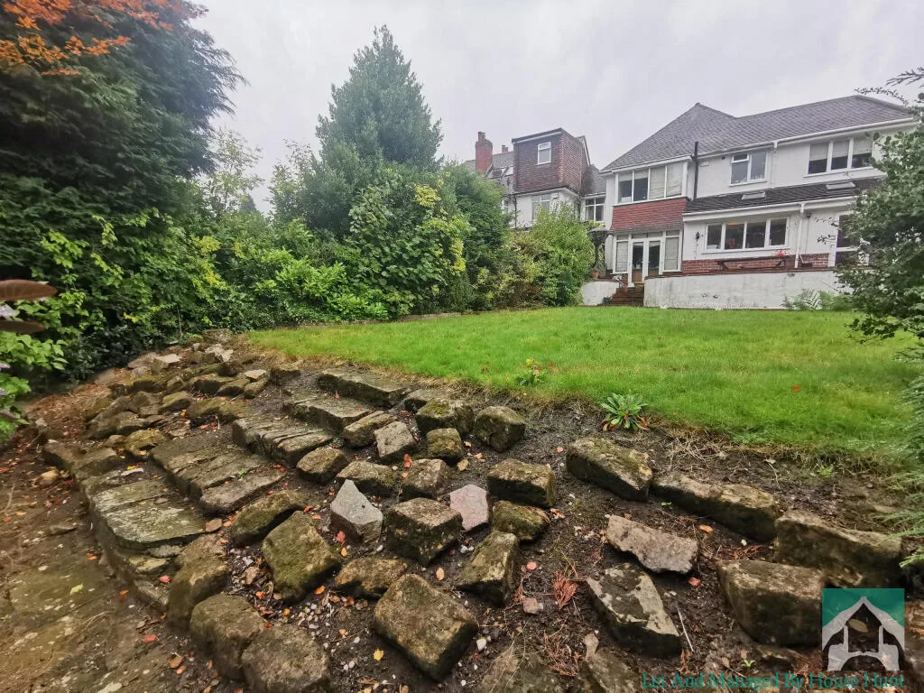 5 bedroom house for rent