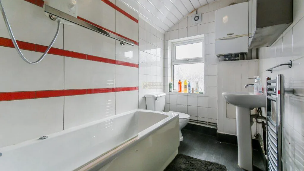 5 bedroom flat for rent