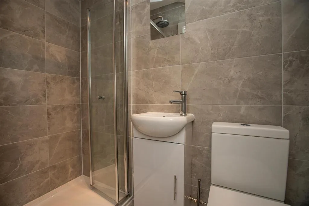5 bedroom house for rent