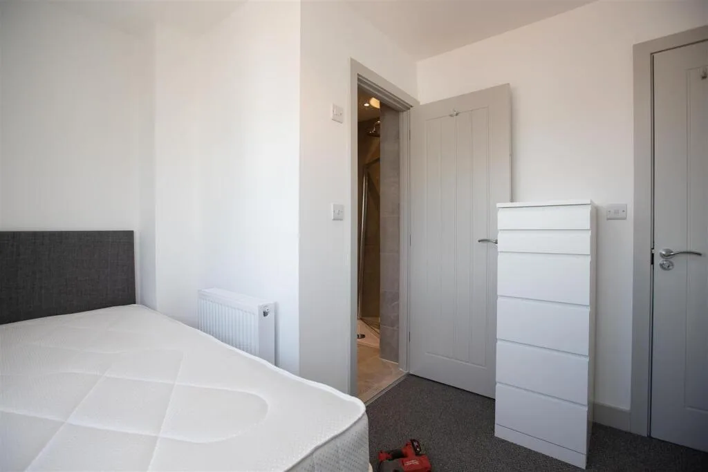 5 bedroom house for rent