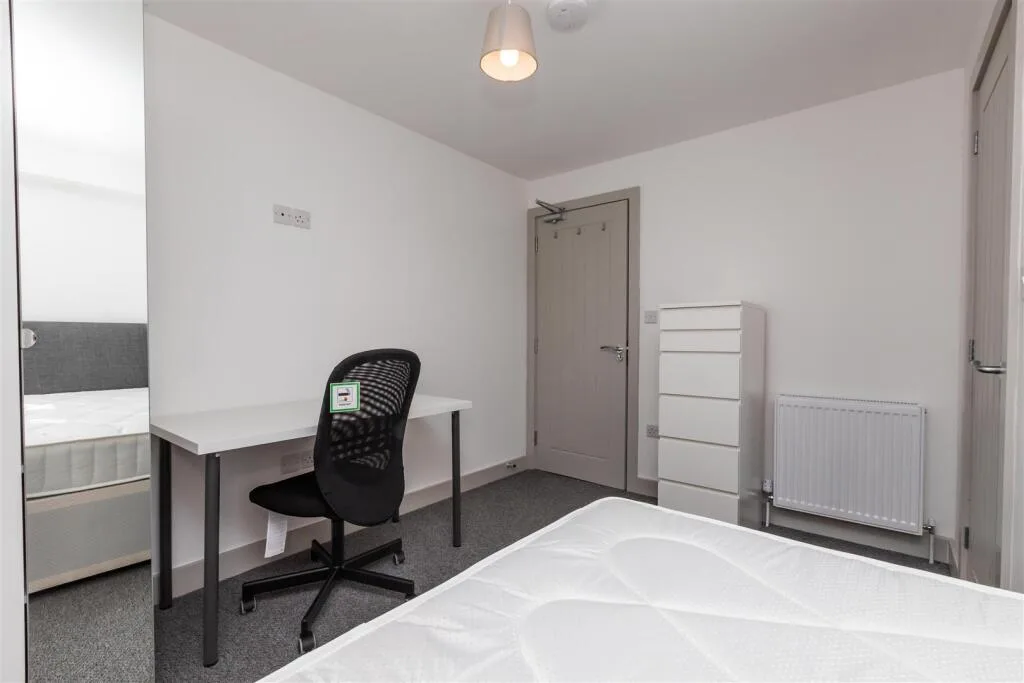 5 bedroom house for rent