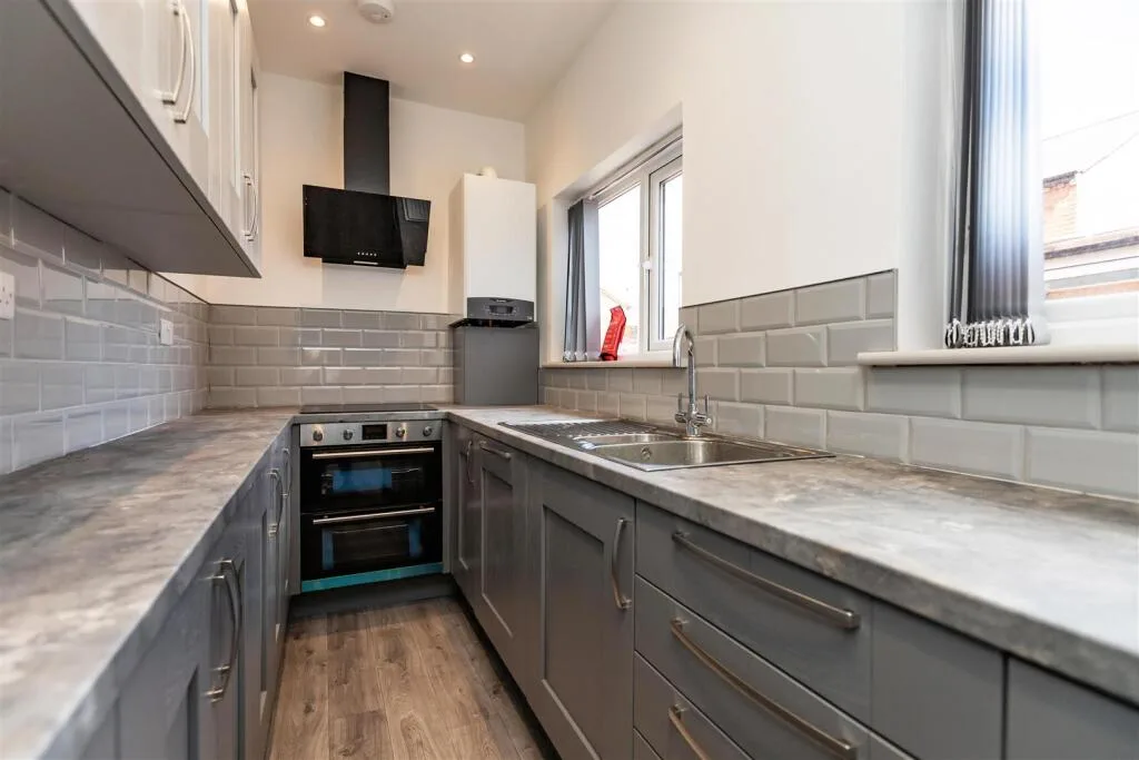 5 bedroom house for rent