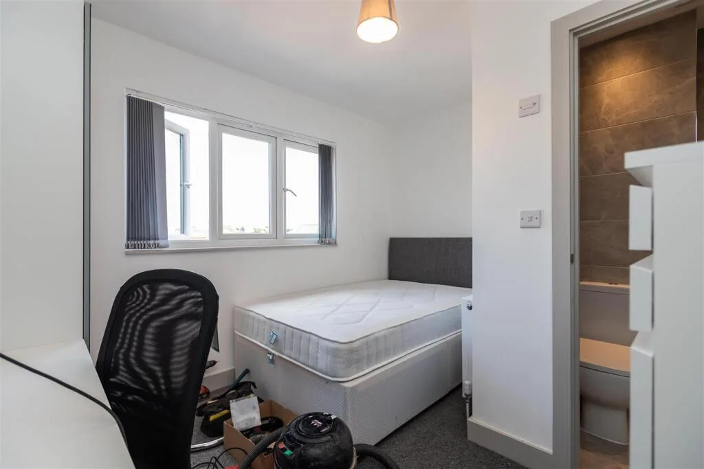 5 bedroom house for rent