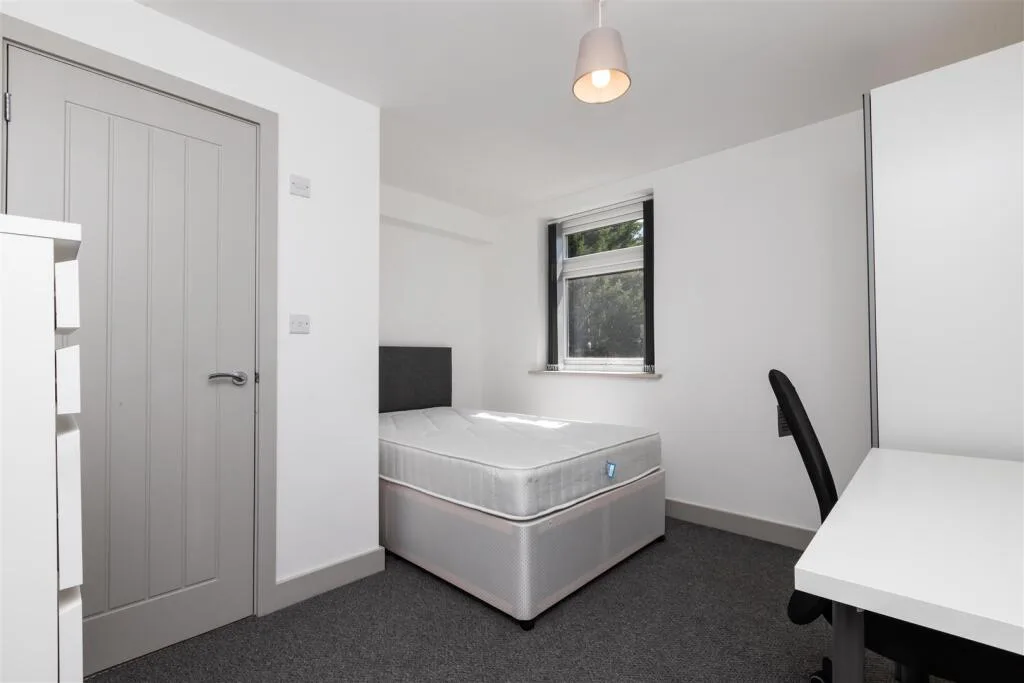 5 bedroom house for rent