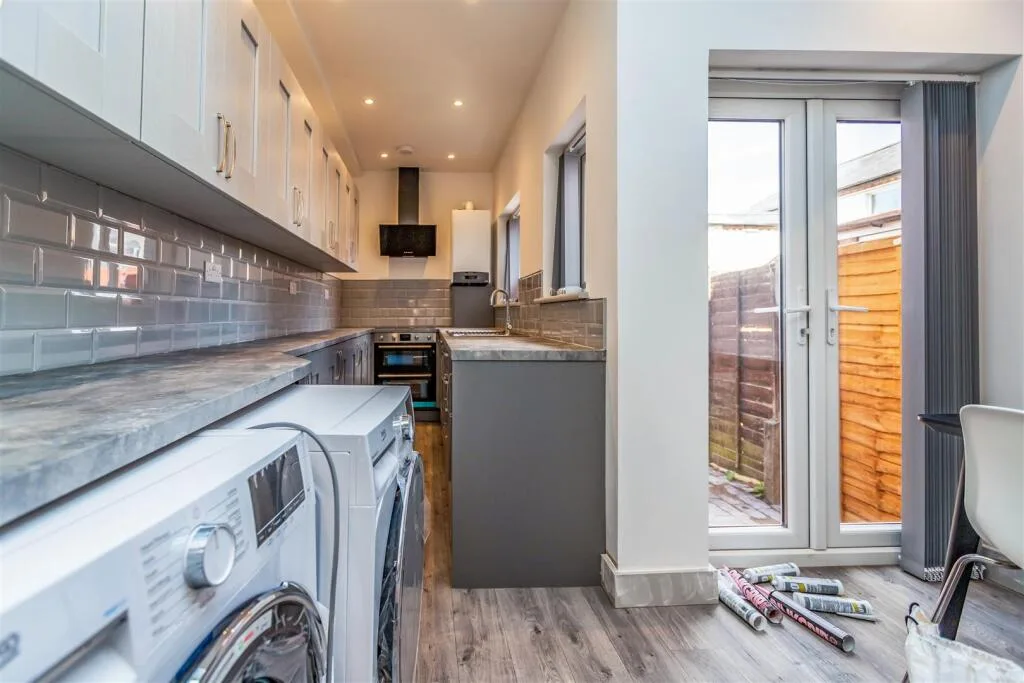 5 bedroom house for rent