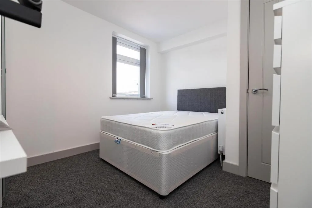 5 bedroom house for rent