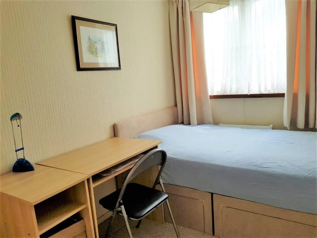 4 bedroom semi-detached house for rent
