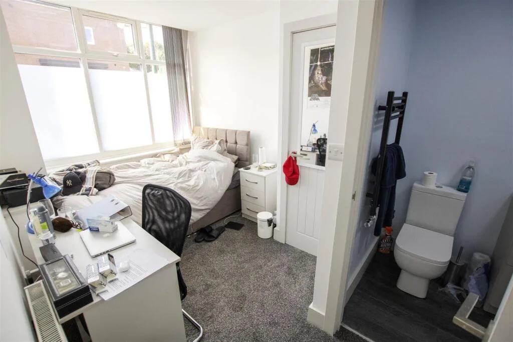 5 bedroom house for rent