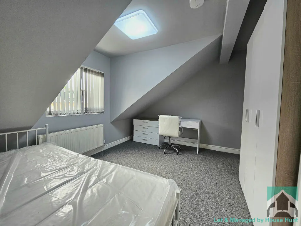 6 bedroom terraced house for rent