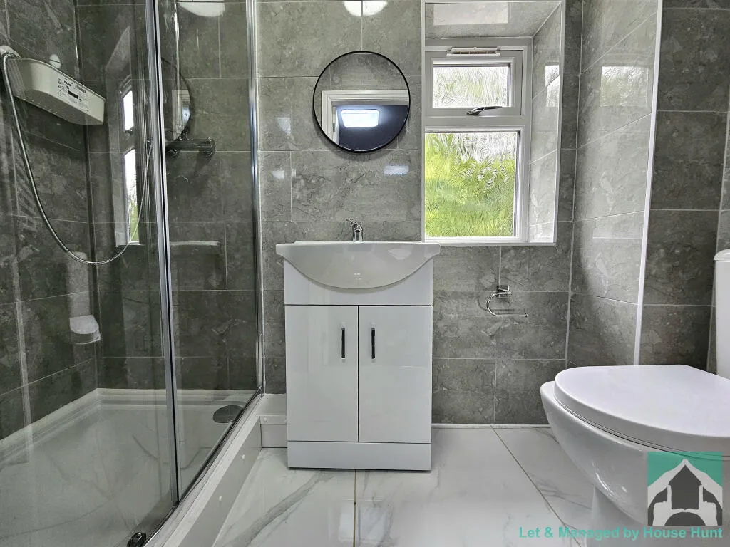 6 bedroom terraced house for rent