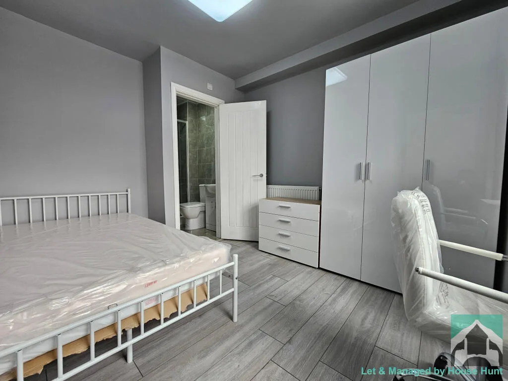 6 bedroom terraced house for rent