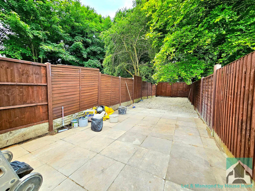 6 bedroom terraced house for rent