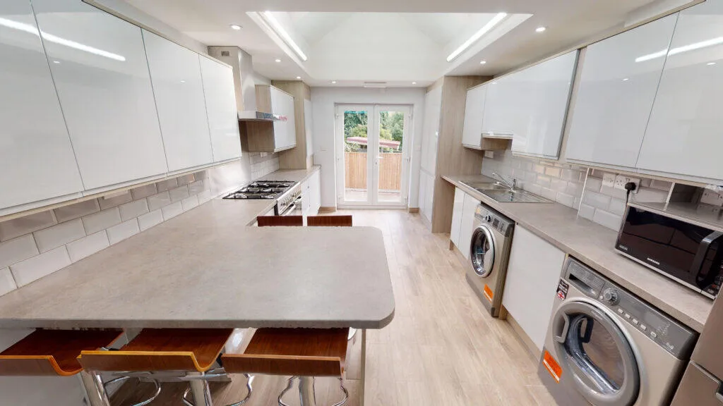 5 bedroom house for rent
