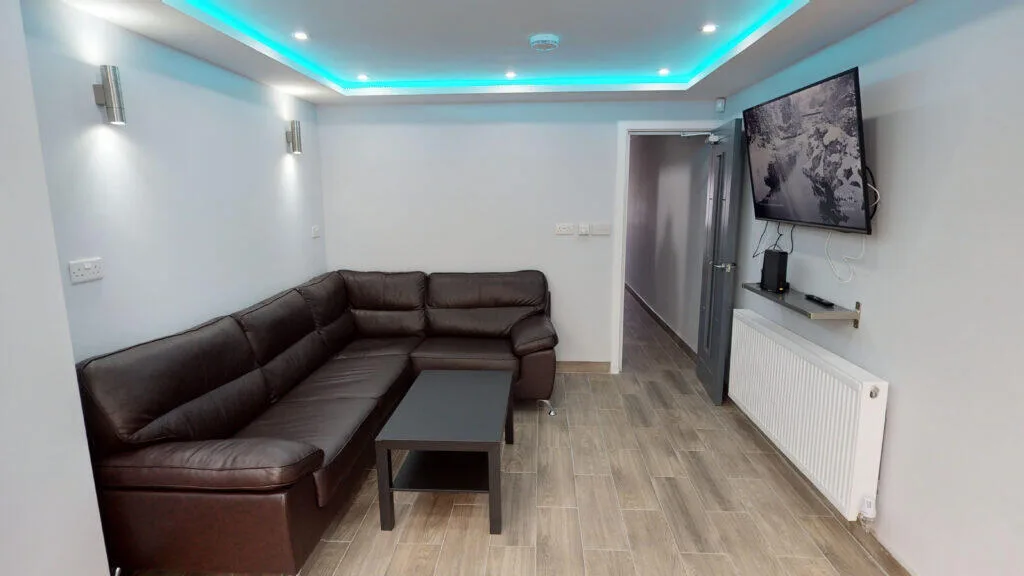 5 bedroom house for rent