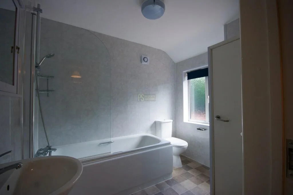 5 bedroom semi-detached house for rent