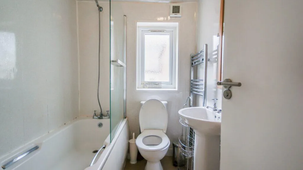 5 bedroom terraced house for rent